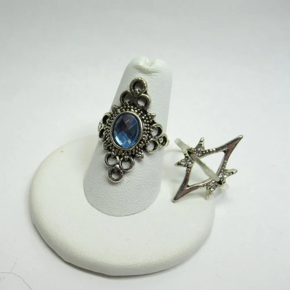 Pair of size 7 fashion rings